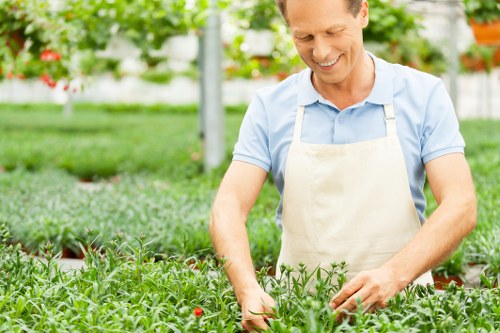 Protected online payment process for garden work in Becontree Heath